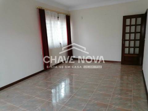 Moradia Geminada T4 Venda em Fânzeres e São Pedro da Cova,Gondomar