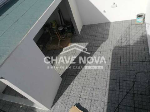 Andar Moradia T3 Venda em Rio Tinto,Gondomar