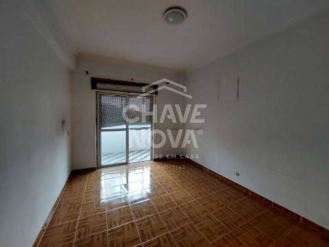 Apartamento T2 Venda em Amora,Seixal