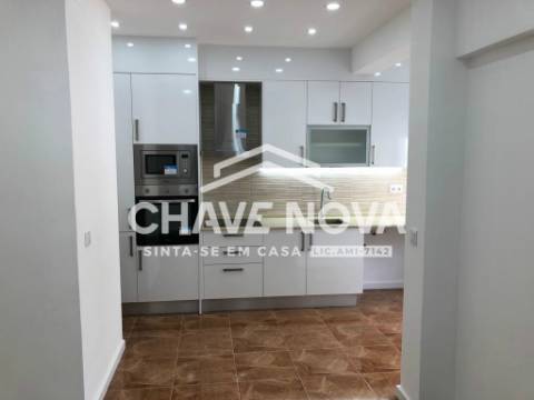 Apartamento T2+1 Venda em Massamá e Monte Abraão,Sintra