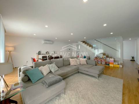 Moradia em Banda T3 Venda em Grijó e Sermonde,Vila Nova de Gaia