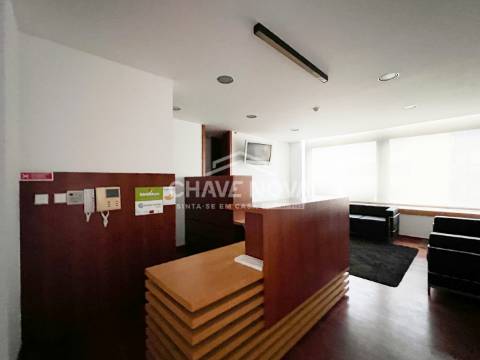 Escritório T4 Venda em Matosinhos e Leça da Palmeira,Matosinhos