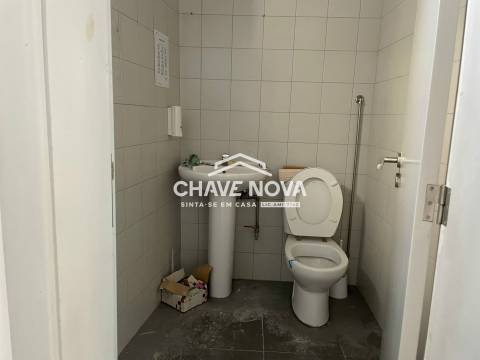 Loja  Arrendamento em Nogueira e Silva Escura,Maia