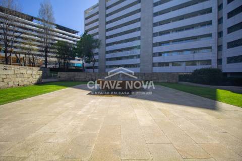 Apartamento T3 Venda em Ramalde,Porto