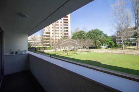 Apartamento T3 Venda em Ramalde,Porto