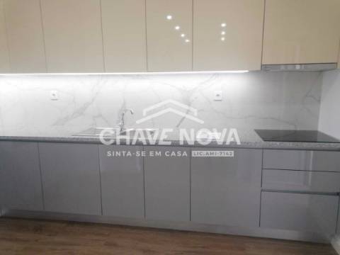 Andar Moradia T2+1 Venda em Ermesinde,Valongo