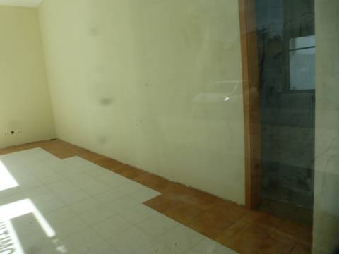 Loja  Venda em Mafamude e Vilar do Paraíso,Vila Nova de Gaia