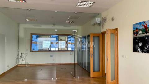 Armazém  Arrendamento em Canedo, Vale e Vila Maior,Santa Maria da Feira