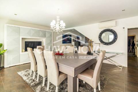 Moradia Isolada T4 Venda em Oliveira de Azeméis, Santiago de Riba-Ul, Ul, Macinhata da Seixa e Madail,Oliveira de Azeméis