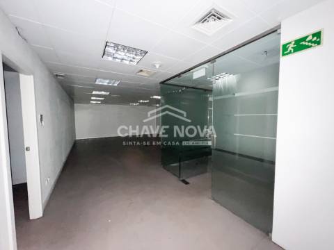 Loja  Venda em Cedofeita, Santo Ildefonso, Sé, Miragaia, São Nicolau e Vitória,Porto