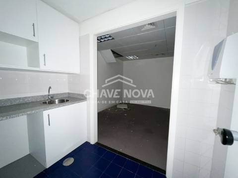 Loja  Venda em Cedofeita, Santo Ildefonso, Sé, Miragaia, São Nicolau e Vitória,Porto