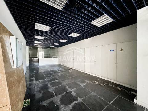 Loja  Venda em Cedofeita, Santo Ildefonso, Sé, Miragaia, São Nicolau e Vitória,Porto