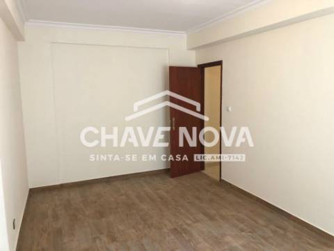 Apartamento T2 Venda em Algueirão-Mem Martins,Sintra