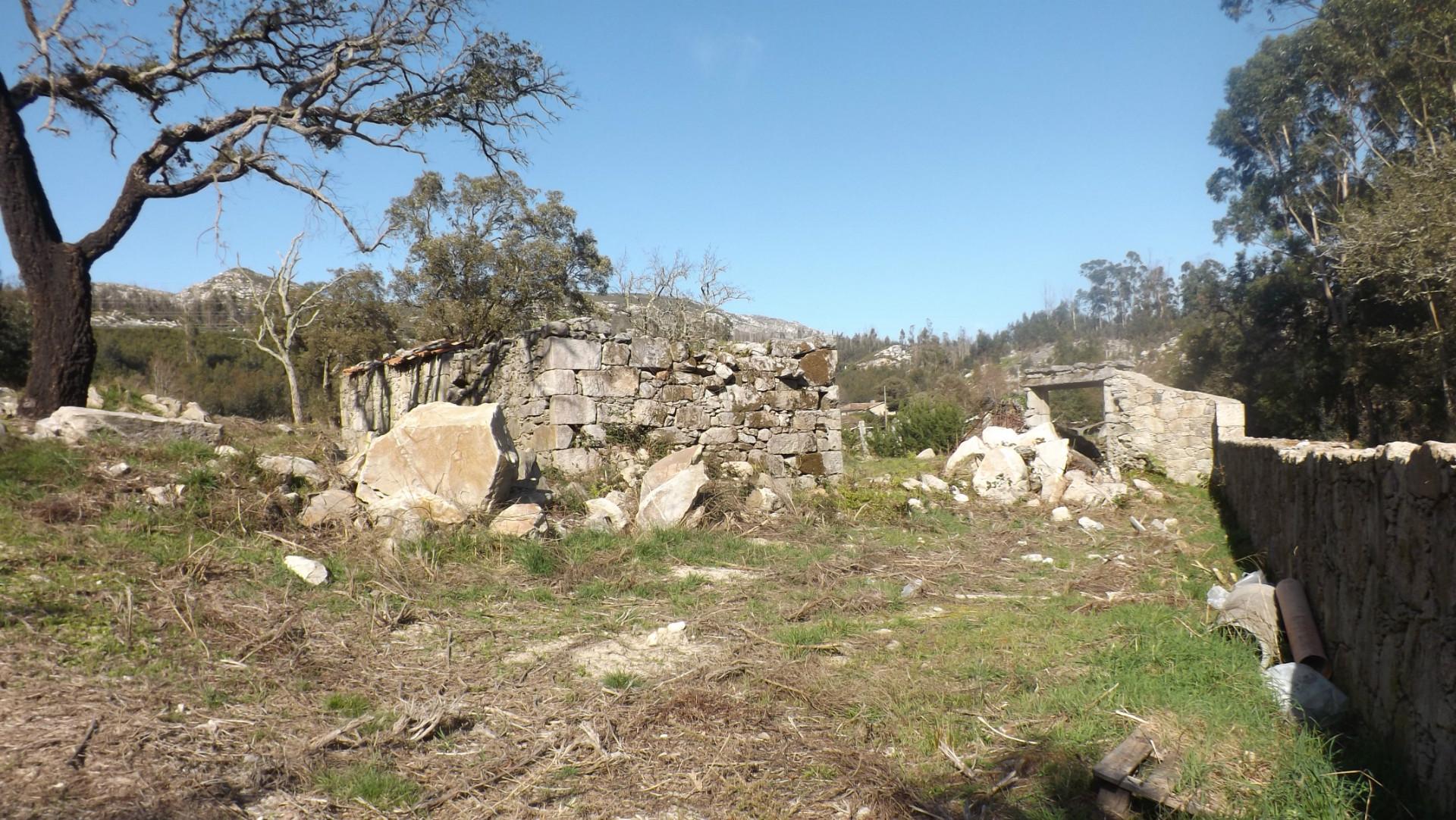 Moradia para Restaurar T0 Venda em Riba de Âncora,Caminha