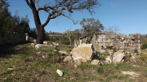 Moradia para Restaurar T0 Venda em Riba de Âncora,Caminha