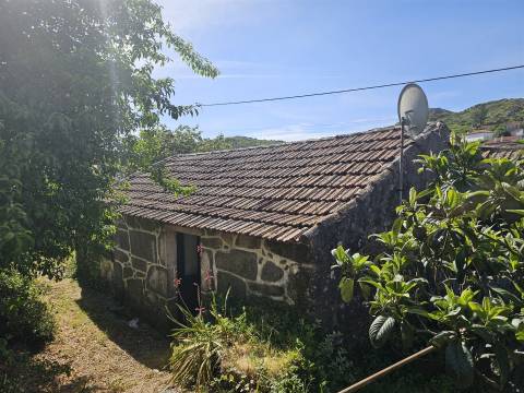 Moradia T2 Venda em Cambra e Carvalhal de Vermilhas,Vouzela