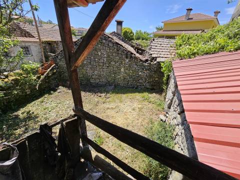 Moradia T2 Venda em Cambra e Carvalhal de Vermilhas,Vouzela